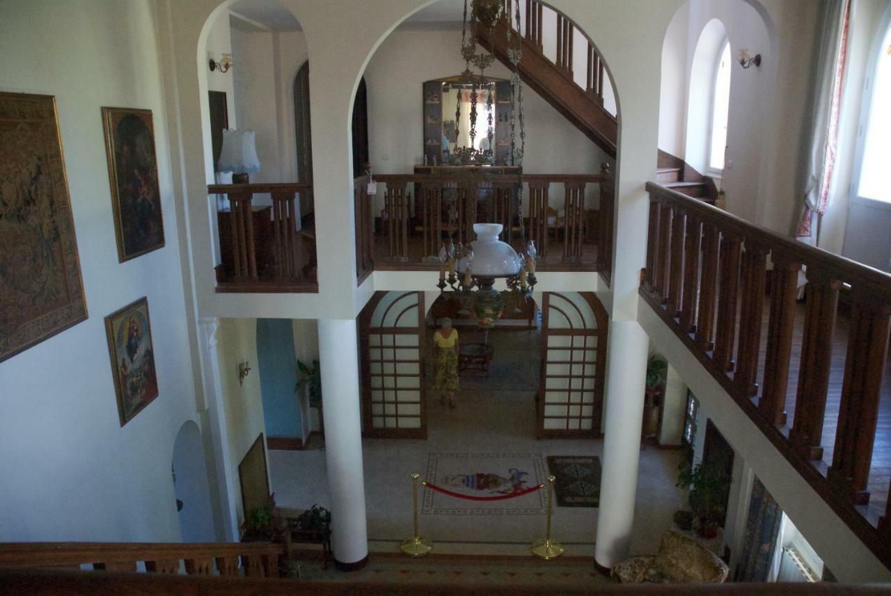 Le Clos Des Cedres B&B Ла Рошфуко Екстериор снимка