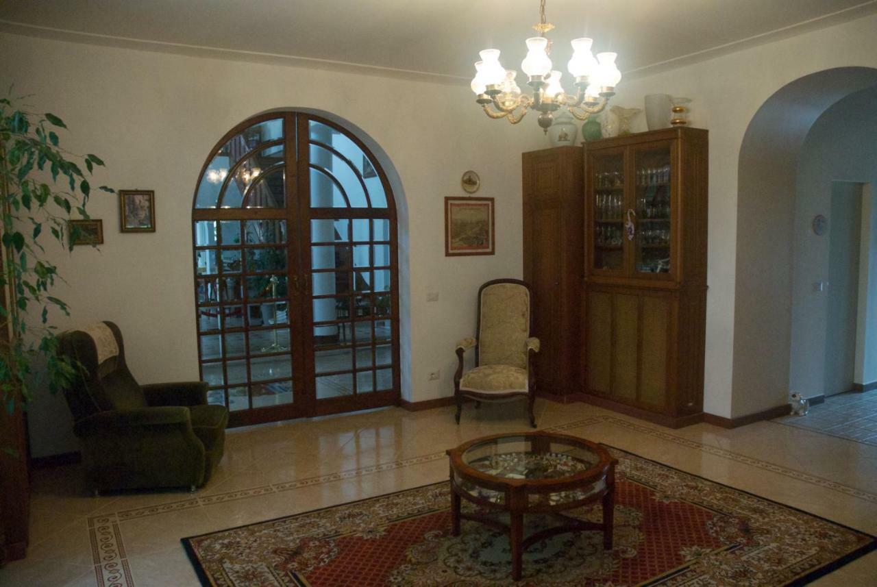 Le Clos Des Cedres B&B Ла Рошфуко Екстериор снимка