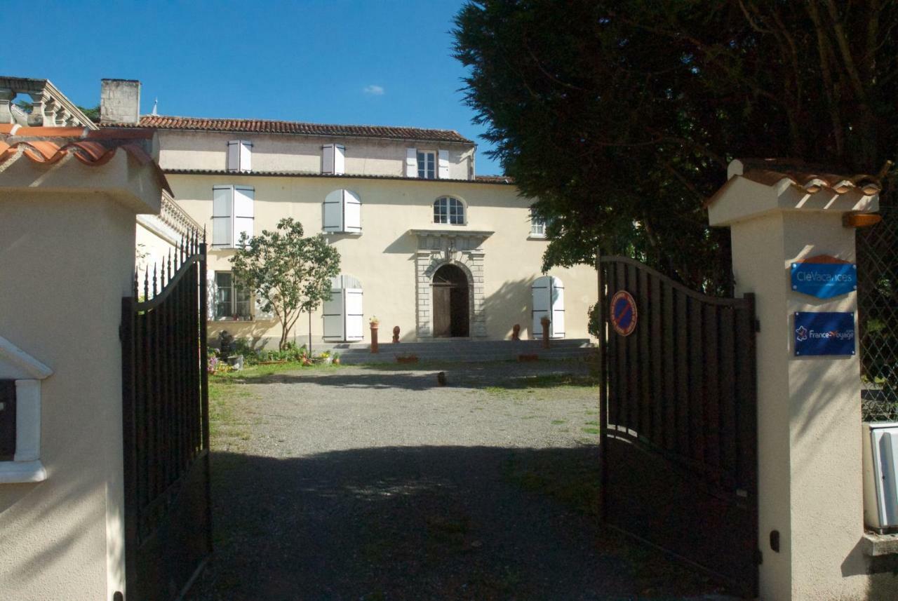 Le Clos Des Cedres B&B Ла Рошфуко Екстериор снимка